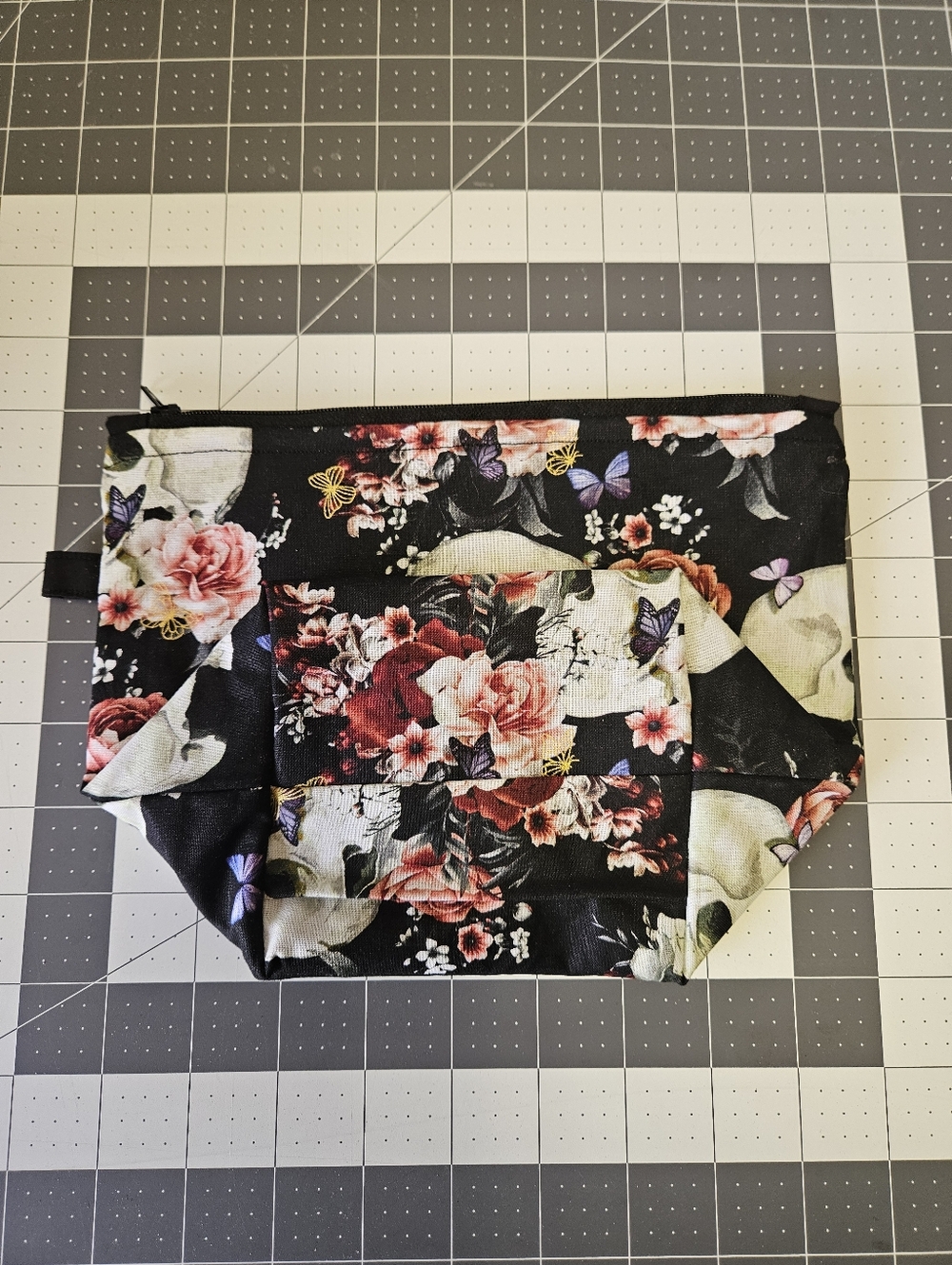 Floral Skull Cosmetic Bag - Black and Pink HANDMADE from RIKANDA'S CREATION'S - Picture 3 of 6